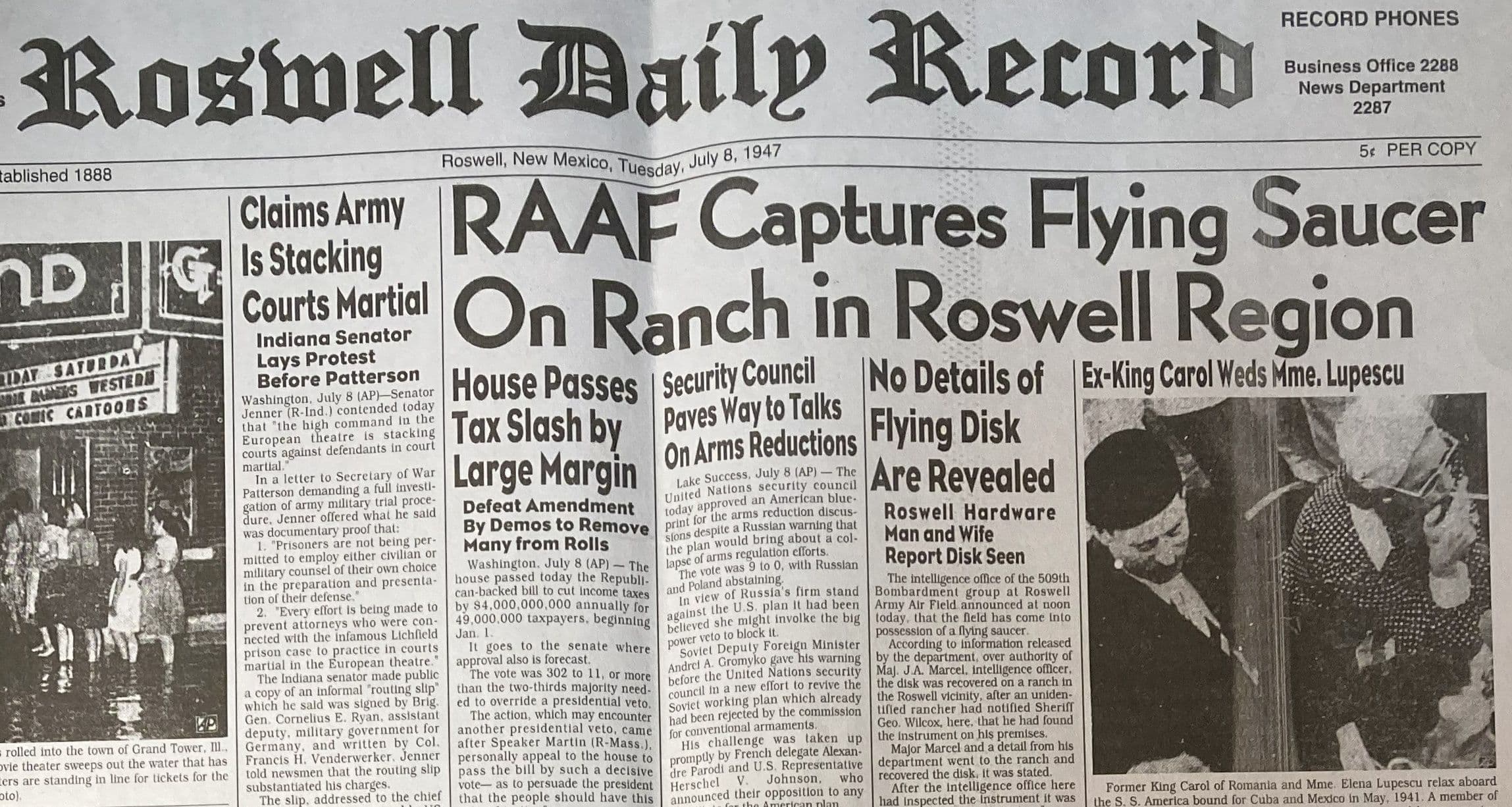 Historical newspaper headline of the 1947 Roswell UFO incident